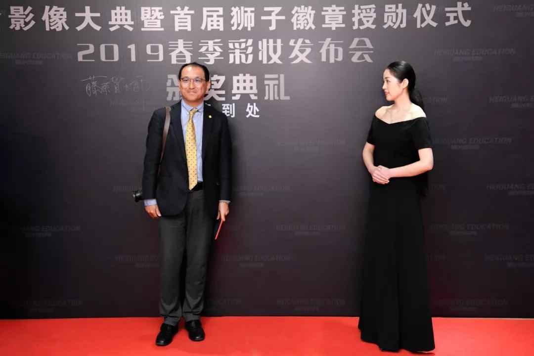 尼康映像仪器销售(中国)有限公司董事副总经理藤原贯太郎先生红毯仪式现场